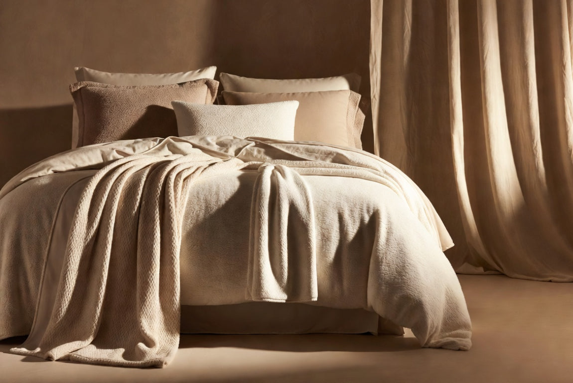 Bed Blankets & Coverlets