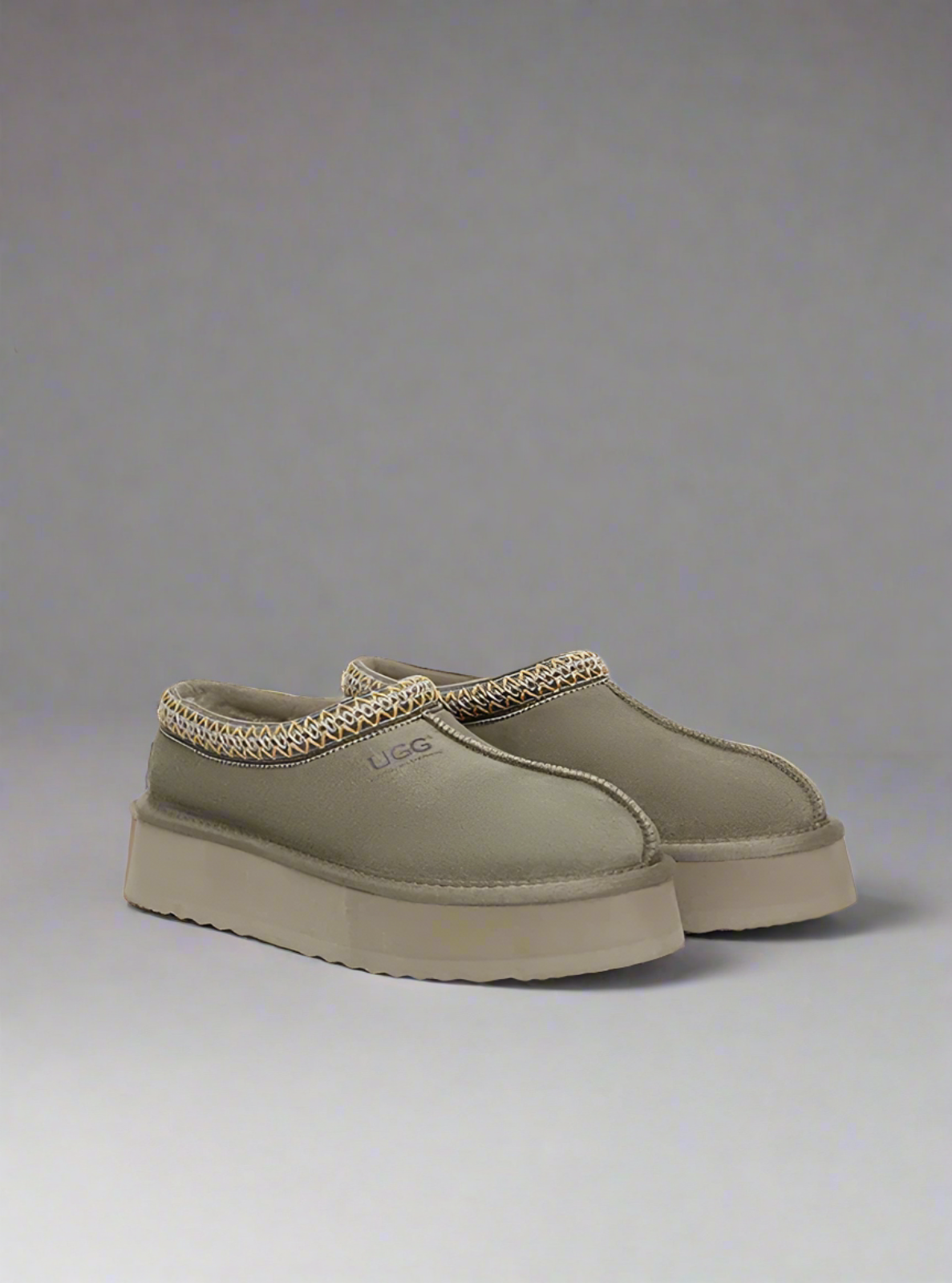 Ugg Tazz