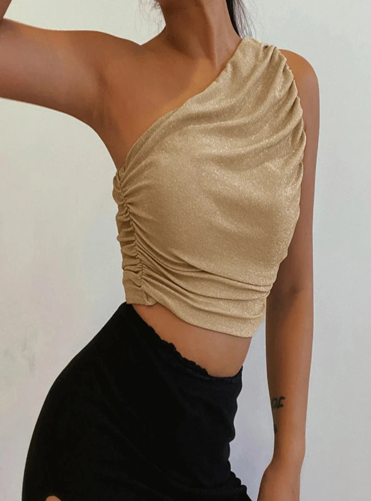 One-shoulder Sleeveless Top